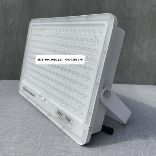 Đèn năng lượng mặt trời chống lóa kim cương 300W – HLS300 Plus Ver 2024 – Tấm pin mono cao cấp