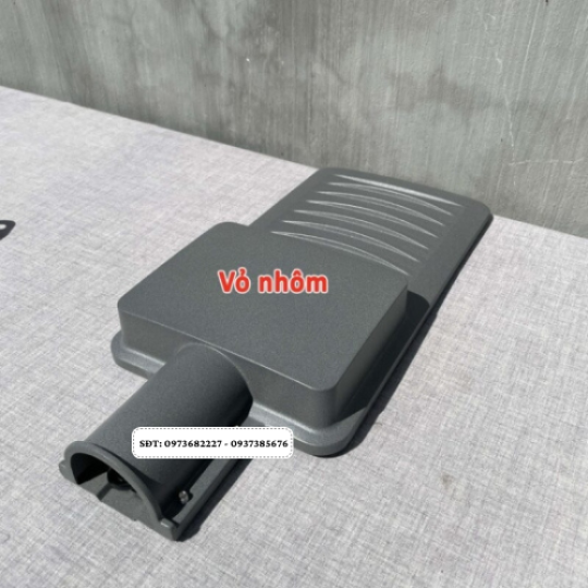 Đèn năng lượng mặt trời bàn chải mắt ngọc 500W – HLC500 -New 2024 – Tấm pin Mono sạc nhanh