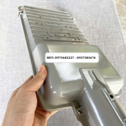 Đèn năng lượng mặt trời bàn chải 300W – HLC300 300W – New 2024 Tấm pin mono