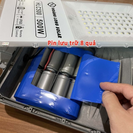 Đèn năng lượng mặt trời bàn chải mắt ngọc 500W – HLC500 -New 2024 – Tấm pin Mono sạc nhanh