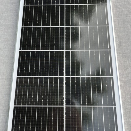 Đèn pha năng lượng mặt trời solar light 300w HL-8300S– Tấm pin mono – Mẫu mới 2024