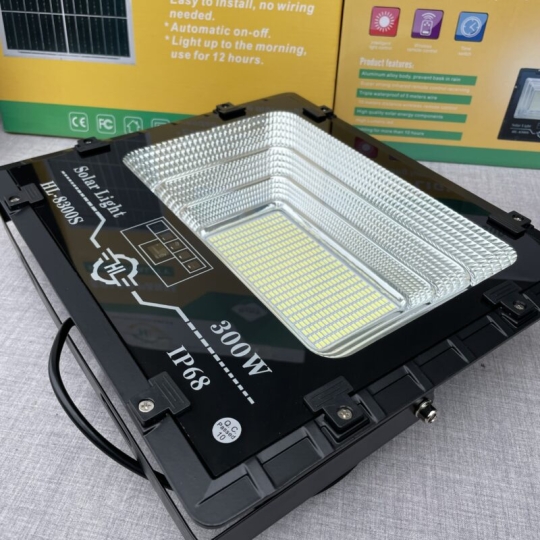 Đèn pha năng lượng mặt trời solar light 300w HL-8300S– Tấm pin mono – Mẫu mới 2024