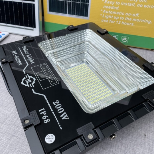 Đèn pha năng lượng mặt trời 200w mã HL-8200S – Tấm pin mono – Mẫu mới 2024