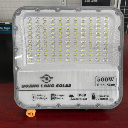 Đèn năng lượng mặt trời chống lóa mắt ngọc 500W New 2025