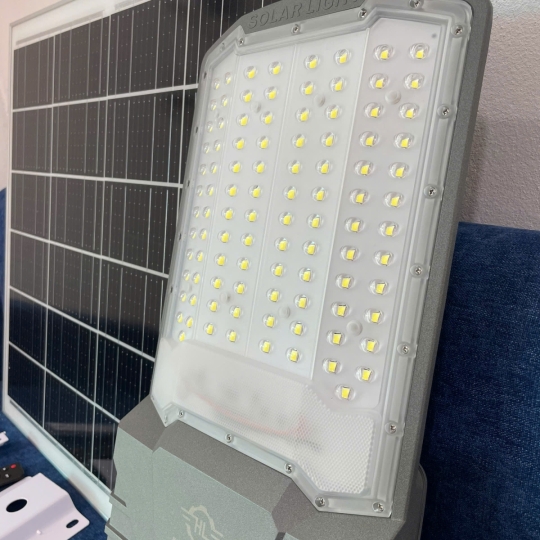 Đèn năng lượng mặt trời công trình cao cấp 1000w HLC1000